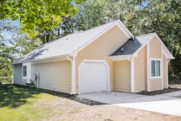 2 PIPERS GLEN CT GREENSBORO, NC 27406